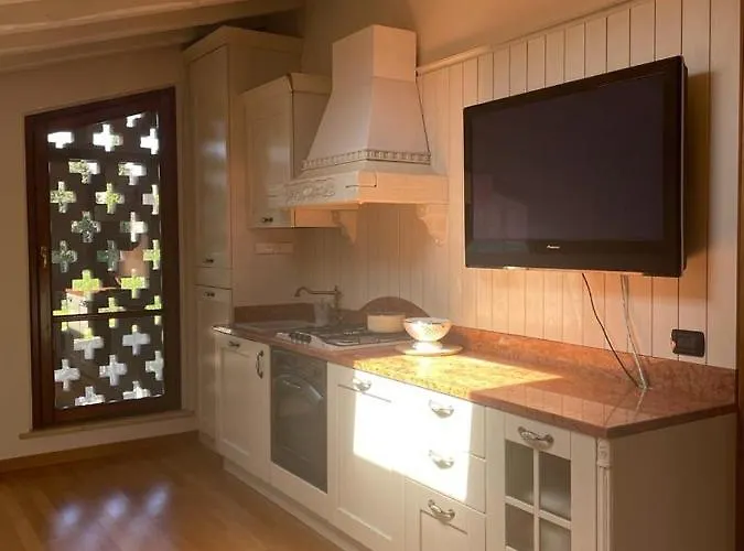 Casa Del Borgo شقة فاليجيو سول مينشيو
